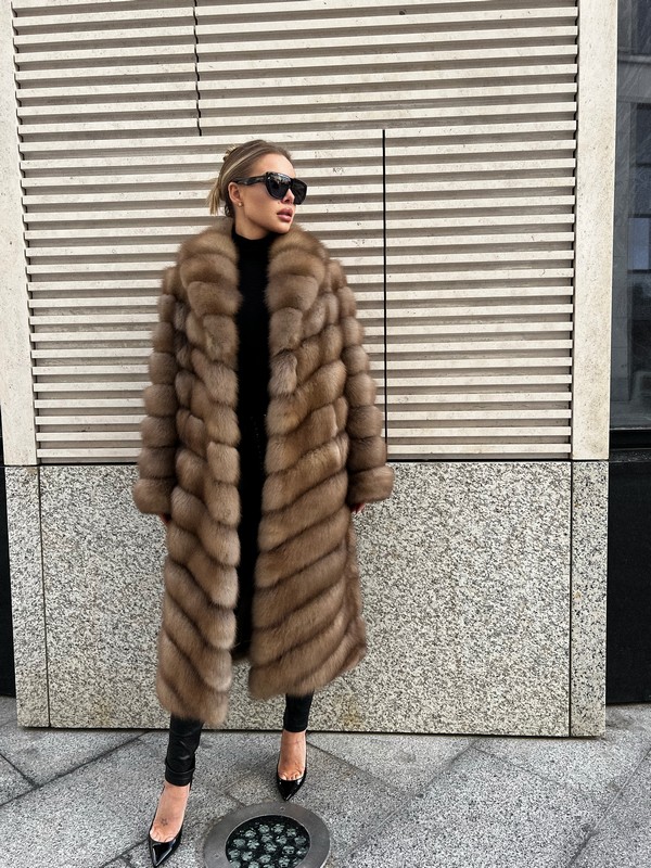  Marten fur coat with diagonal fur layout
